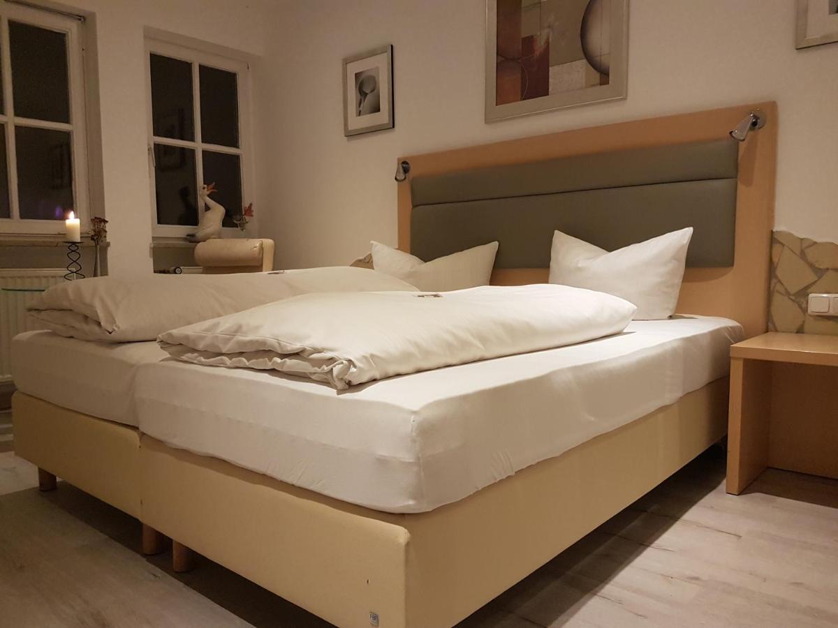 Seebauer-Hotel Die Ente Von Wassertrüdingen Eksteriør billede
